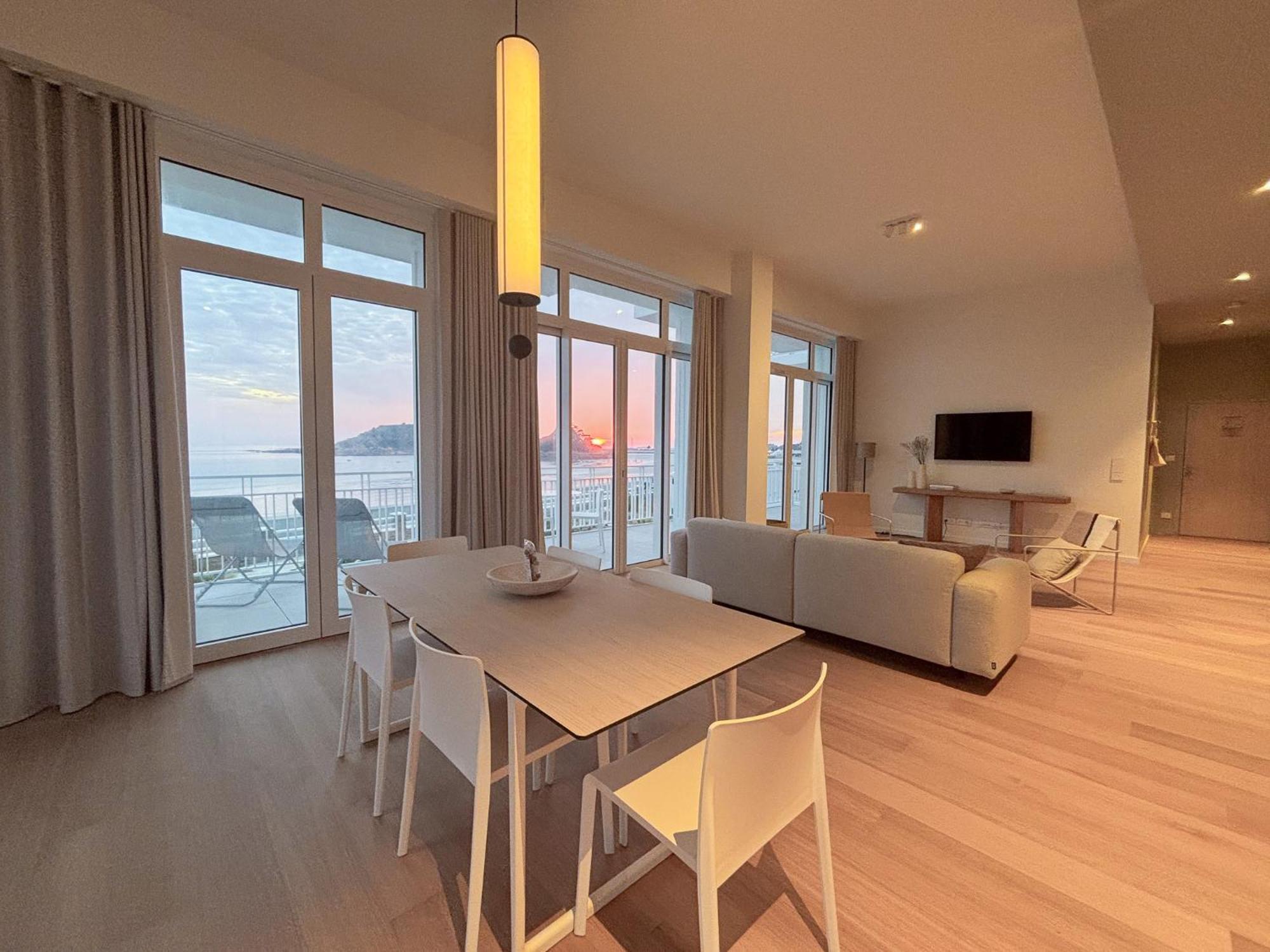 Rouzic T4, Luxury 4 Bedroom Breathtakin * Trebeurden